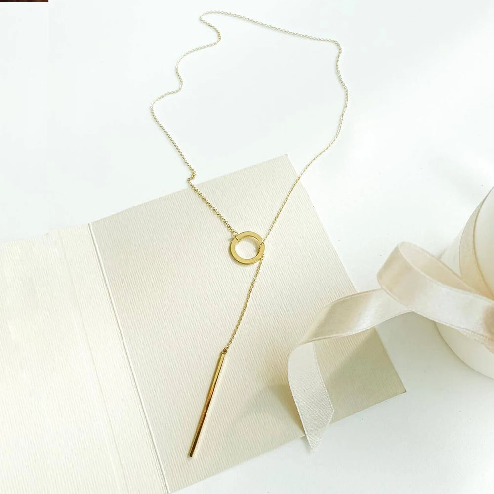 Minimalist Leaf & Pearl Round Rod Pendant Necklace