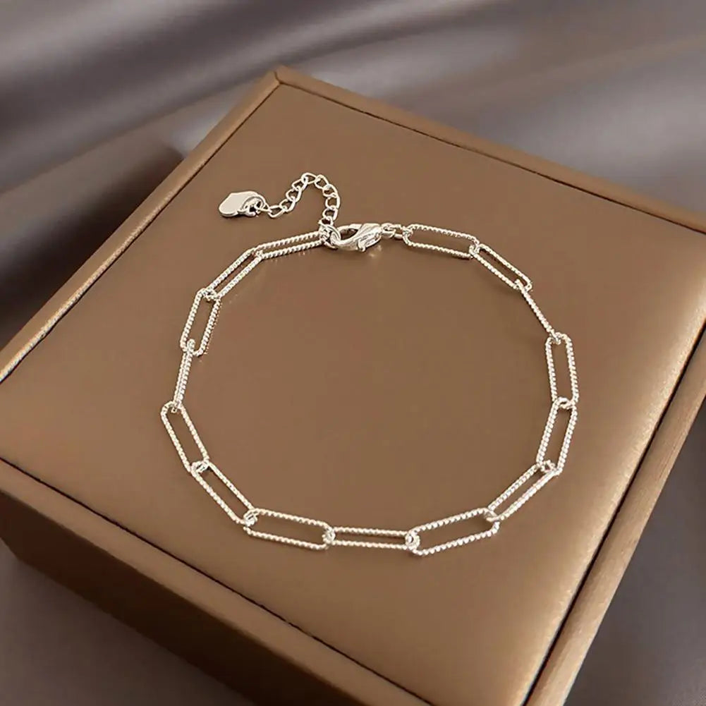 Lumin Delicate Light-Reflecting Chain Bracelet