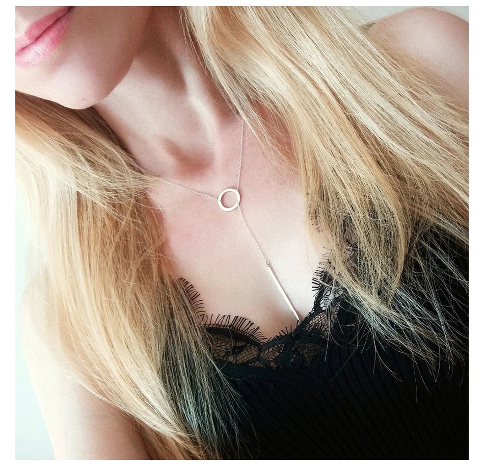 Minimalist Leaf & Pearl Round Rod Pendant Necklace