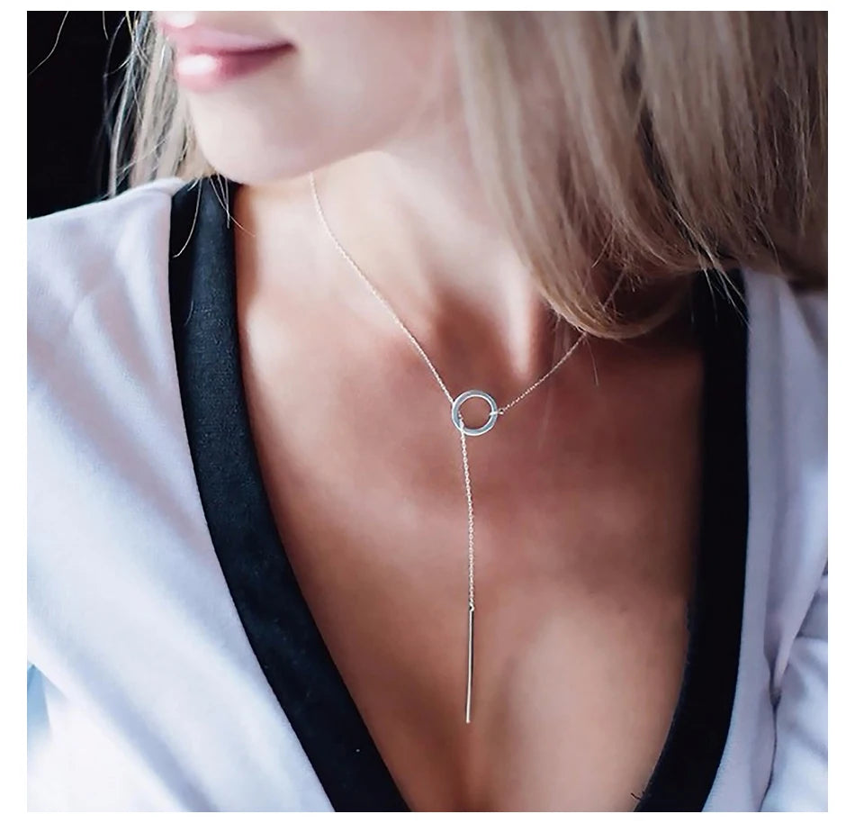 Minimalist Leaf & Pearl Round Rod Pendant Necklace